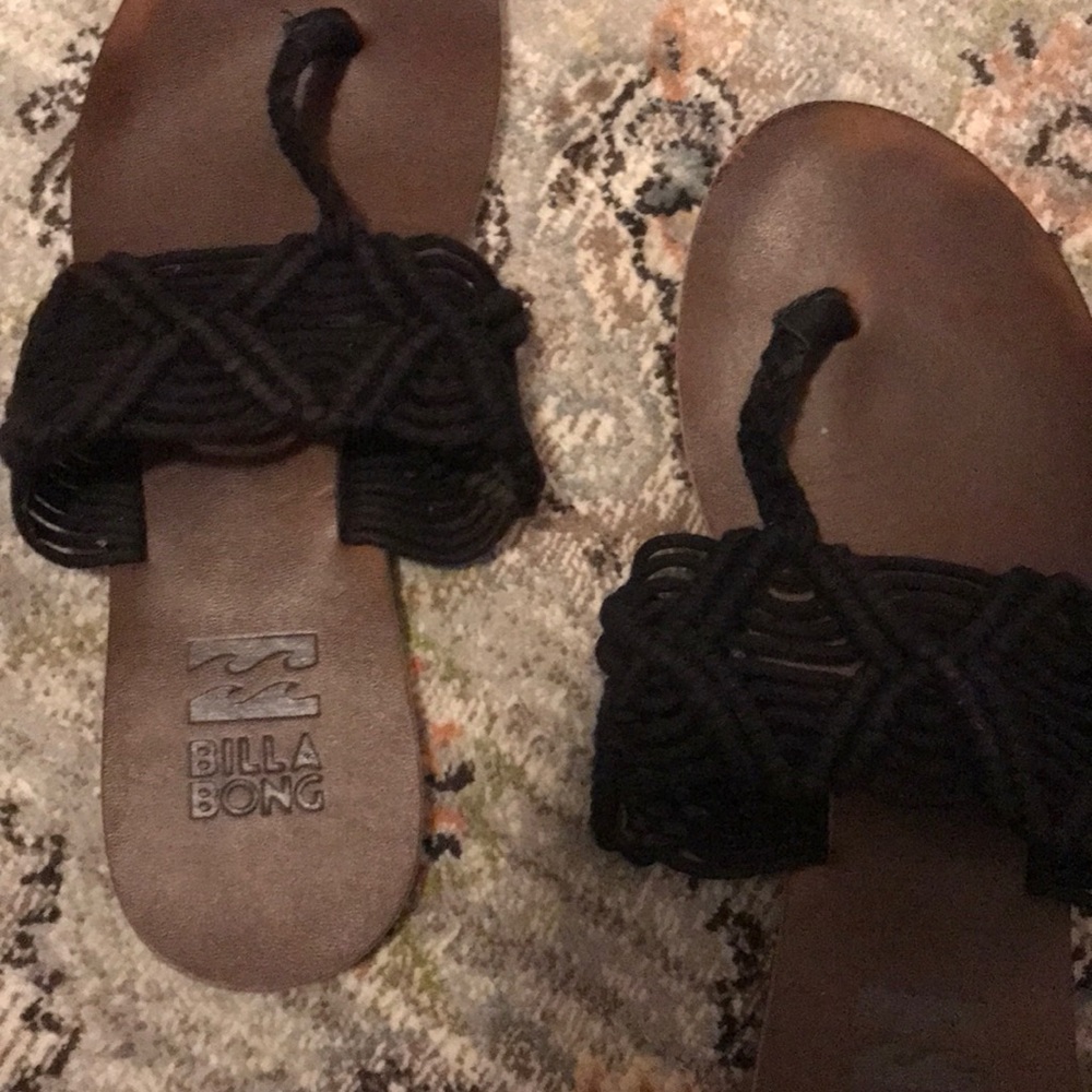 Billabong size 7 braided flip flops